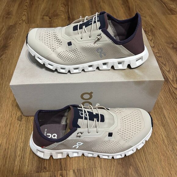 On Cloud 5 Coast sand mulberry running athletic training shoes sneakers sz 7.5 - Picture 1 of 8